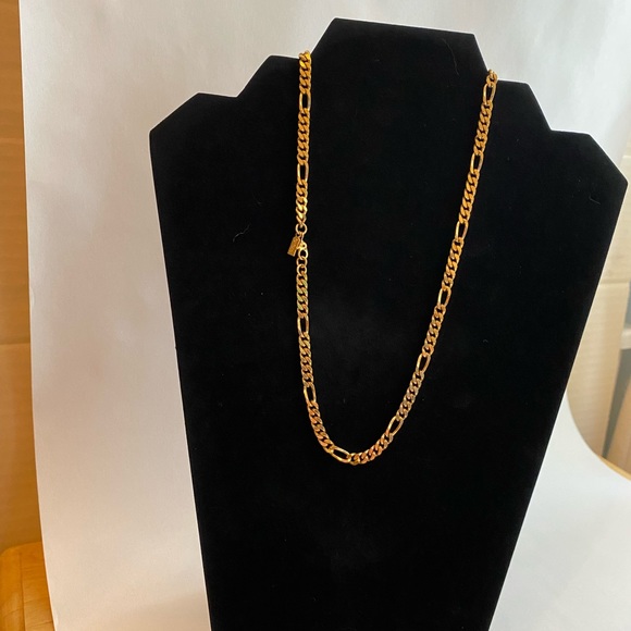 ✨ Monet Vintage Gold-Tone Necklace – 18″ Classic Chain Link - Picture 2 of 2
